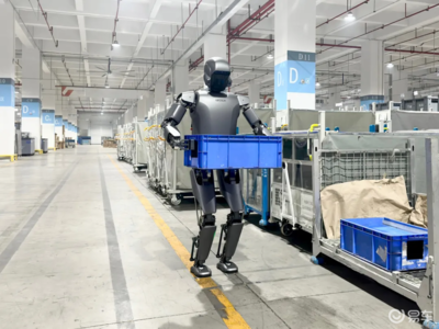 全新一代工业人形机器人Walker S1已进入汽车工厂实训